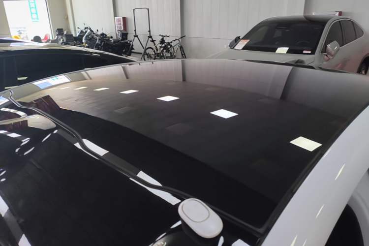 Used Nio EC6 2025 75 kWh Roof