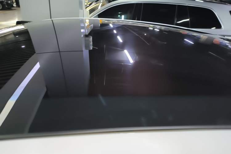 Used Nio EC6 2025 75 kWh Roof