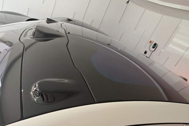 Used Nio EC6 2025 75 kWh Roof
