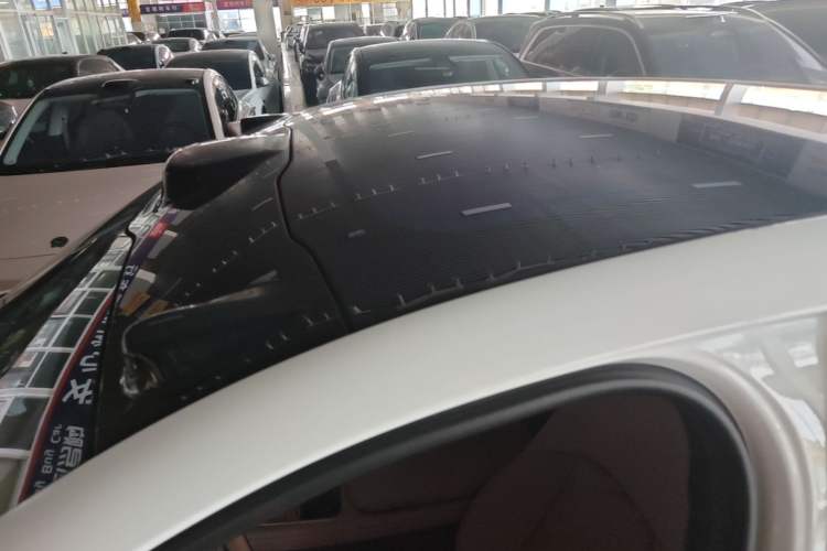 Used Nio EC6 2025 75 kWh Roof