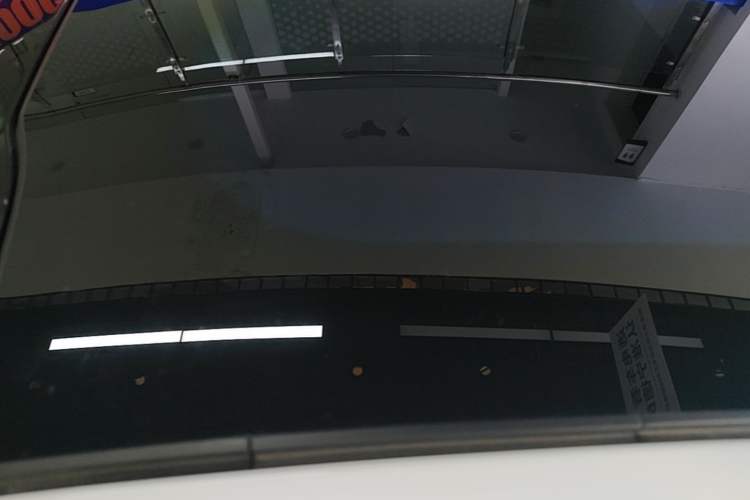 Used Nio EC6 2025 75 kWh Roof