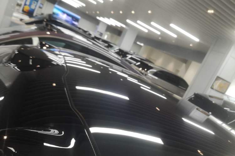 Used Nio EC6 2025 75 kWh Roof
