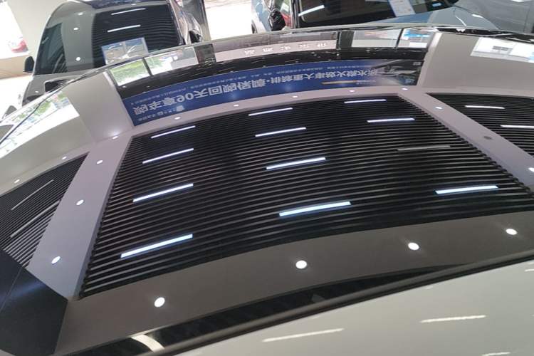 Used Nio EC6 2025 75 kWh Roof