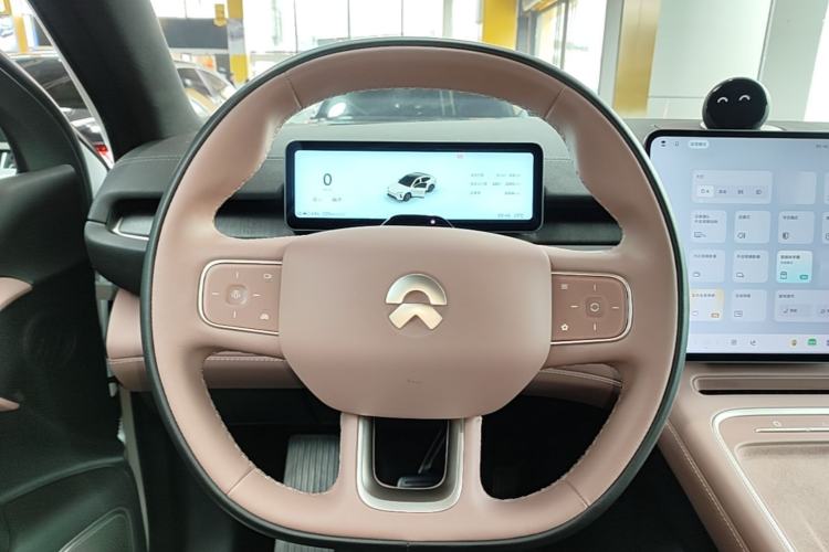 Used Nio EC6 2025 75 kWh Steering Wheel