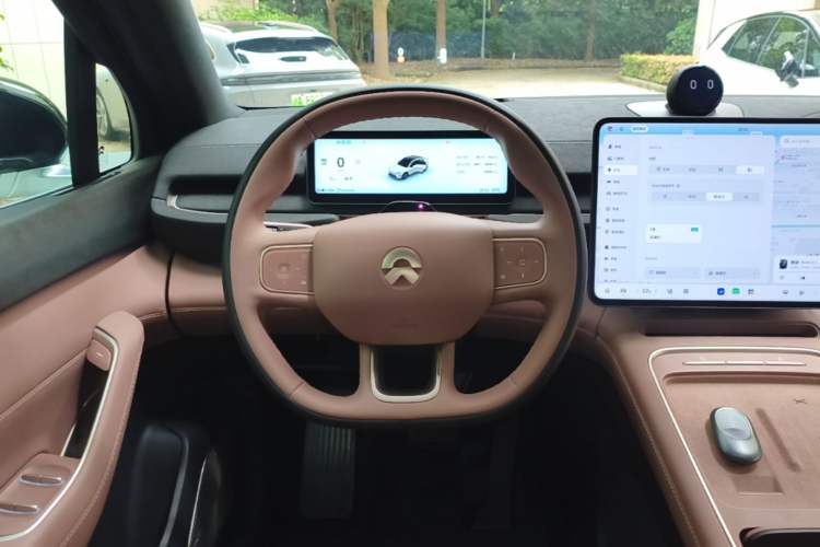 Used Nio EC6 2025 75 kWh Steering Wheel
