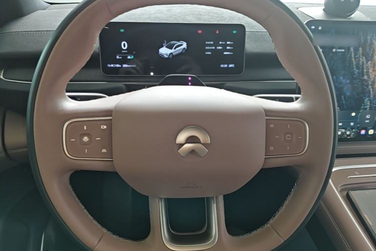 Used Nio EC6 2025 75 kWh Steering Wheel