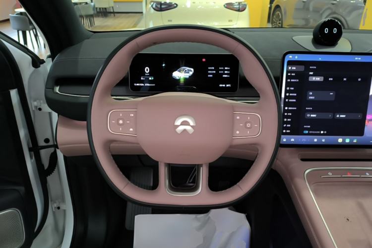 Used Nio EC6 2025 75 kWh Steering Wheel