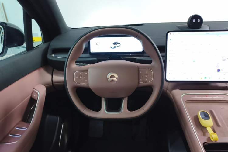 Used Nio EC6 2025 75 kWh Steering Wheel