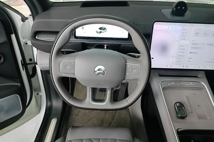 Used Nio EC6 2025 75 kWh Steering Wheel