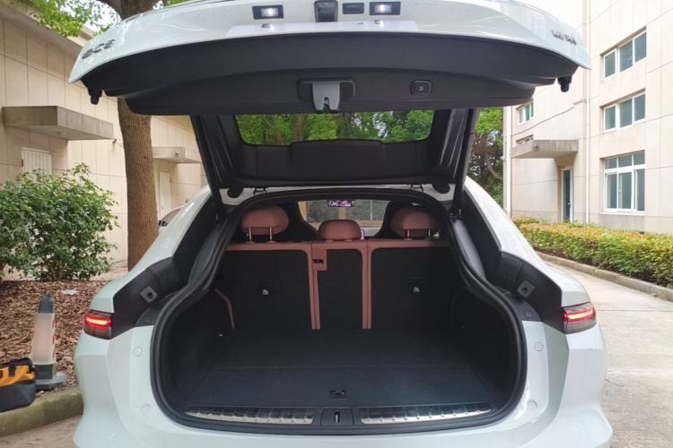 Used Nio EC6 2025 75 kWh Trunk