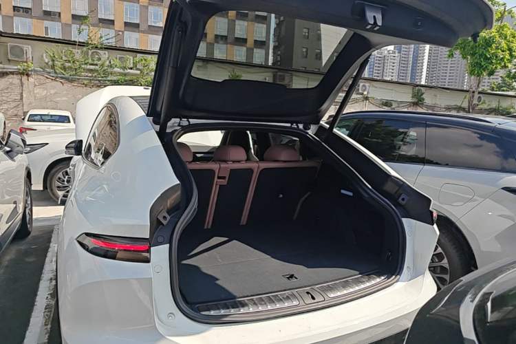 Used Nio EC6 2025 75 kWh Trunk