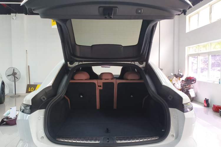 Used Nio EC6 2025 75 kWh Trunk