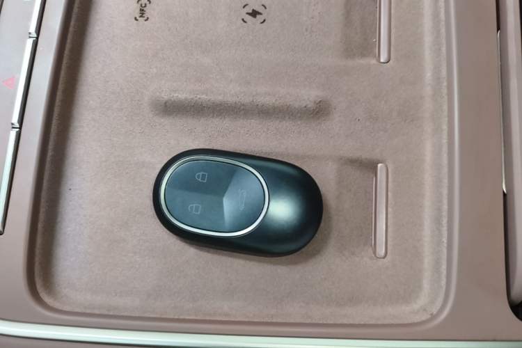Used Nio EC6 2025 75 kWh Vehicle Key