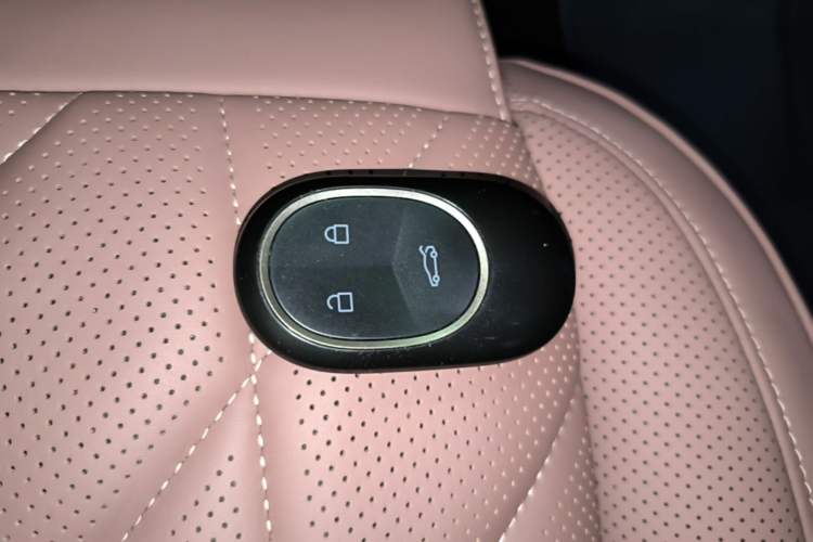 Used Nio EC6 2025 75 kWh Vehicle Key