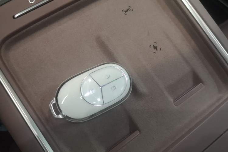 Used Nio EC6 2025 75 kWh Vehicle Key