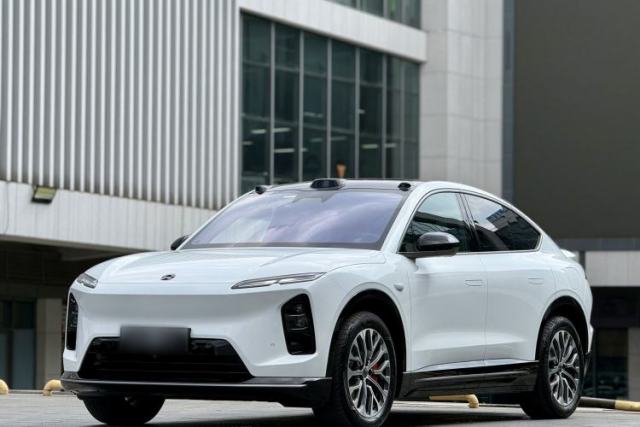 Used Nio EC6 2025 75 kWh