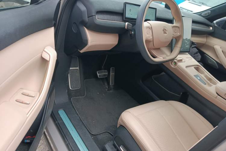 Used Nio EC7 2023 75 kWh Interior 3