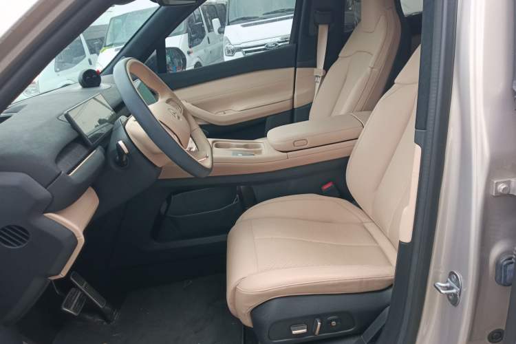 Used Nio EC7 2023 75 kWh Left Front Seat