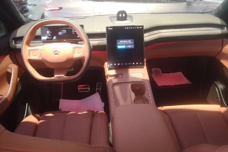 Used Nio EC7 2023 75 kWh Center Console