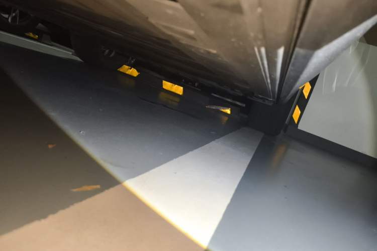 Used Nio EC7 2023 75 kWh Chassis Front Left