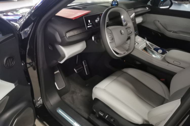 Used Nio EC7 2023 75 kWh Driver Seat