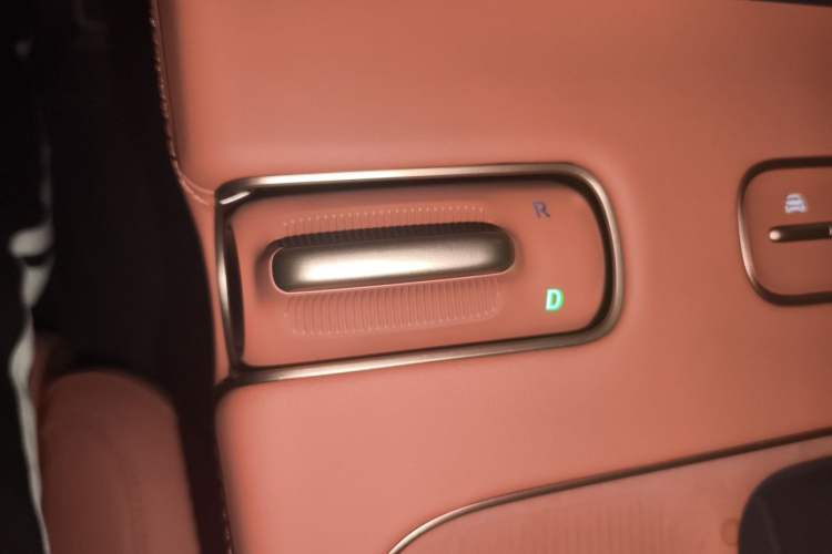 Used Nio EC7 2023 75 kWh Gear Lever