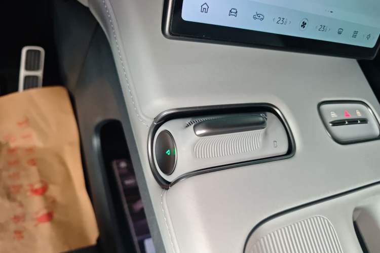 Used Nio EC7 2023 100kWh First Edition Gear Lever