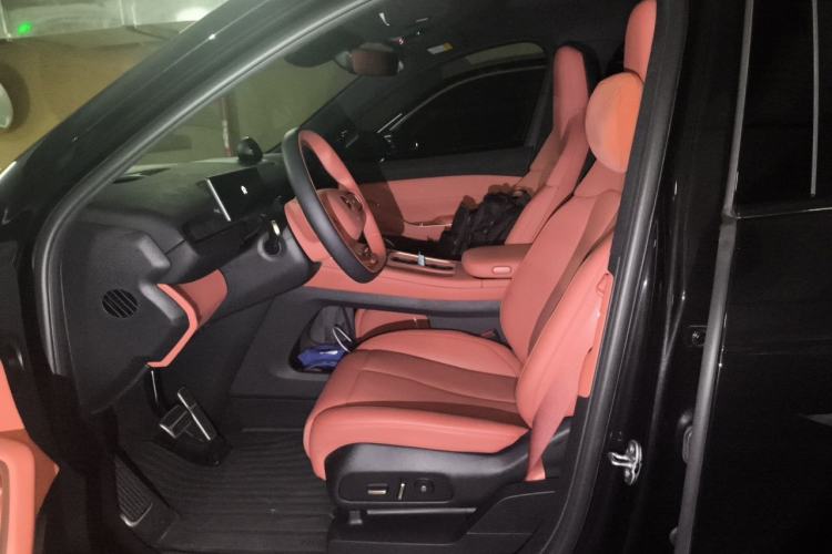 Used Nio EC7 2023 75 kWh Left Front Seat