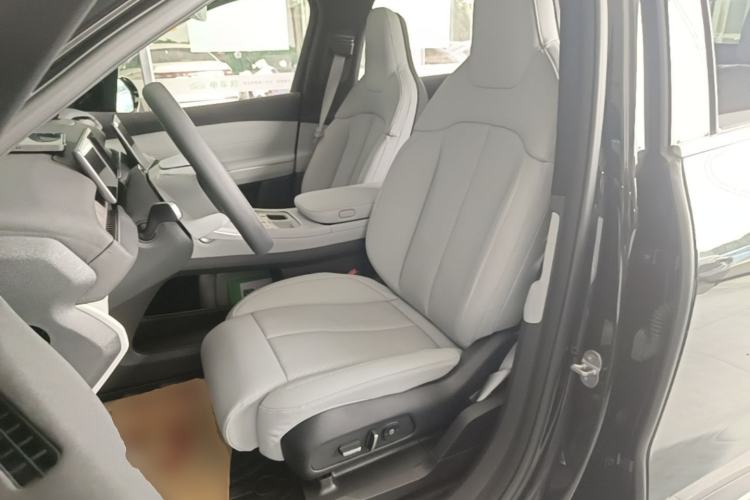 Used Nio EC7 2023 75 kWh Left Front Seat