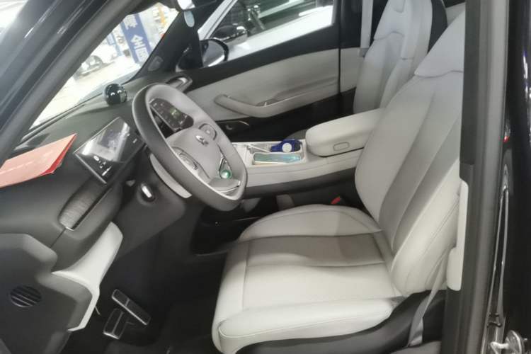 Used Nio EC7 2023 75 kWh Left Front Seat