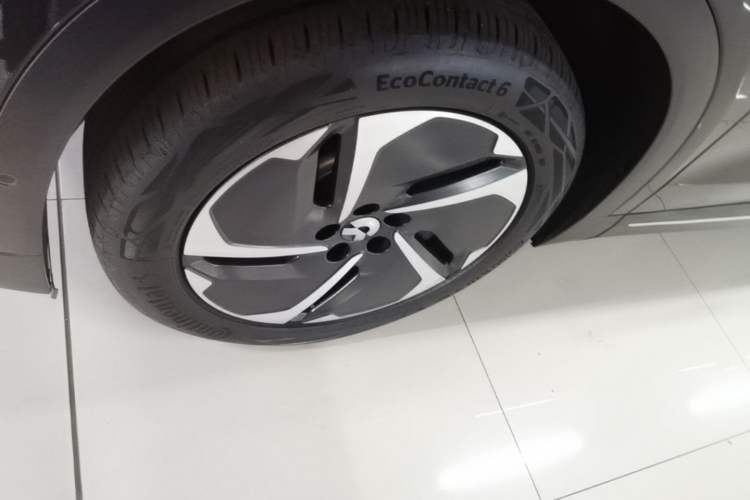 Used Nio EC7 2023 75 kWh Left Front Wheel Hub