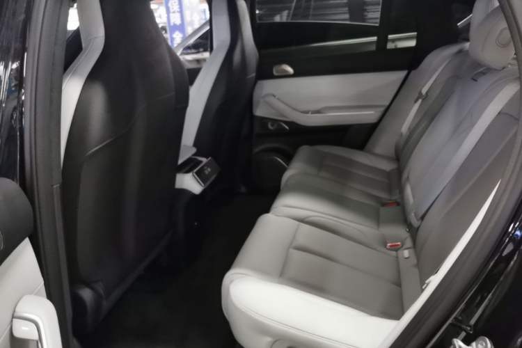Used Nio EC7 2023 75 kWh Left Rear Seat