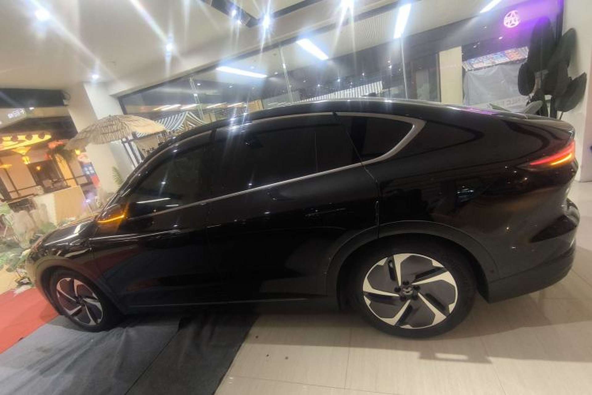 Used Nio EC7 2023 75 kWh Left Side