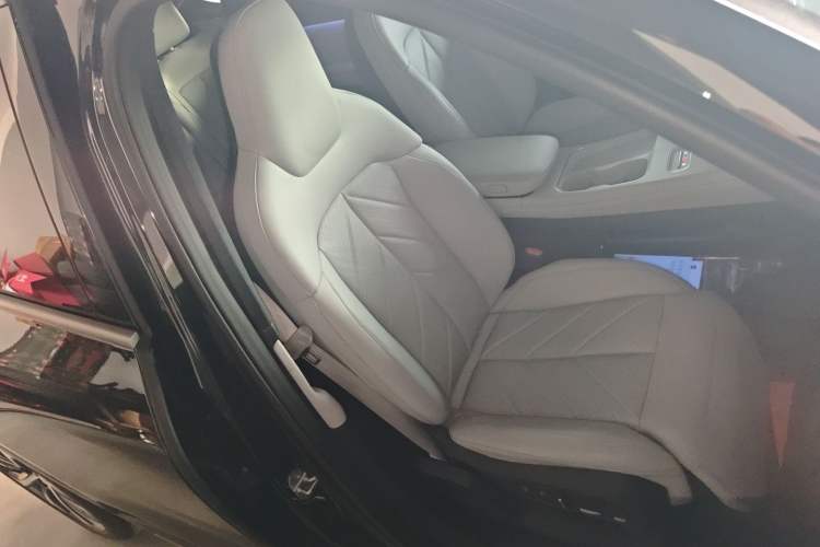 Used Nio EC7 2023 100kWh First Edition Right Front Seat