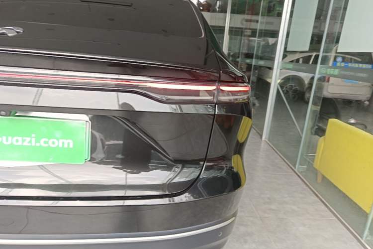 Used Nio EC7 2023 75 kWh Right Rear Taillight