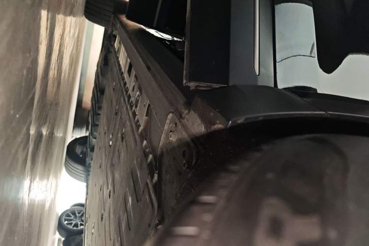 Used Nio EC7 2023 100kWh First Edition Right Side Sill