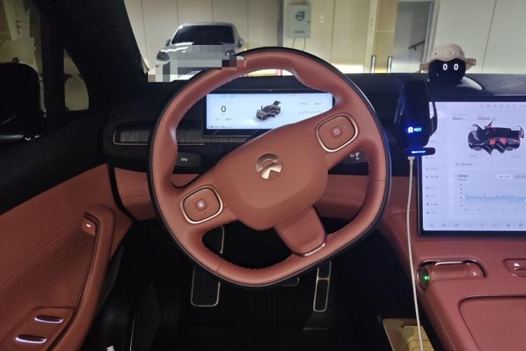 Used Nio EC7 2023 100kWh Steering Wheel