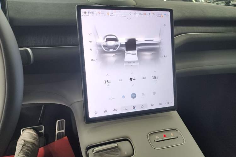 Used Nio EC7 2023 75 kWh Audio And AC Panel