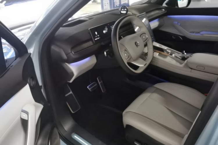 Used Nio EC7 2023 75 kWh Driver Seat