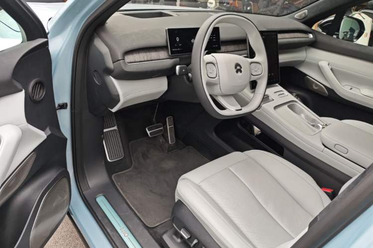 Used Nio EC7 2023 75 kWh Driver Seat