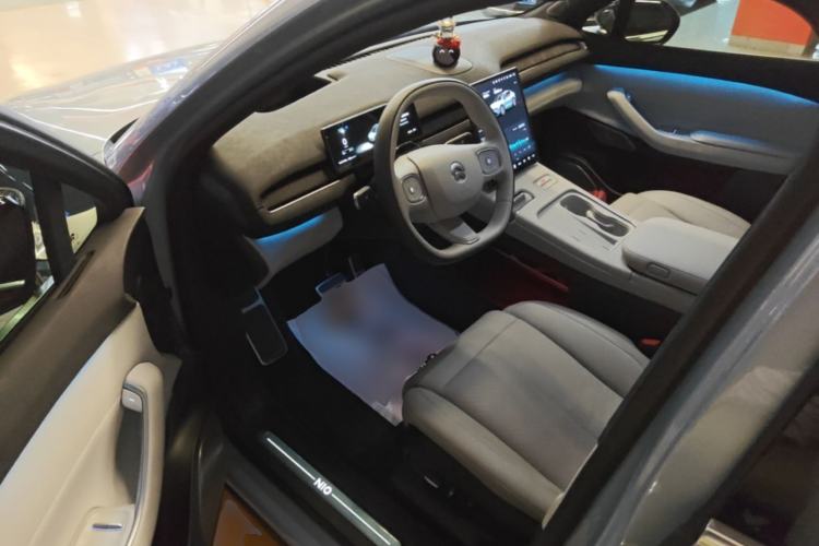Used Nio EC7 2023 75 kWh Driver Seat