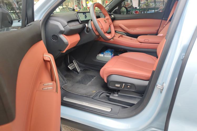 Used Nio EC7 2023 75 kWh Driver Seat