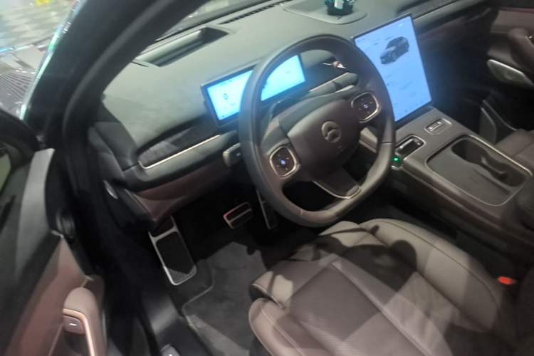Used Nio EC7 2023 75 kWh Driver Seat