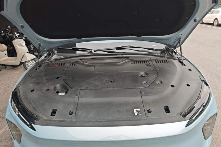 Used Nio EC7 2023 75 kWh Engine Bay