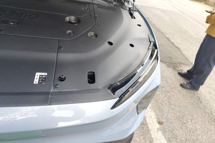 Used Nio EC7 2023 75 kWh Engine Bay Left