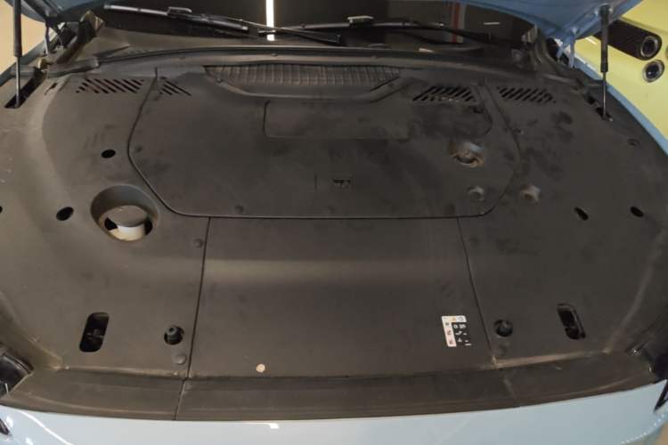 Used Nio EC7 2023 75 kWh Engine Bay