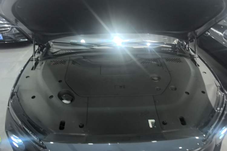 Used Nio EC7 2023 75 kWh Engine Bay
