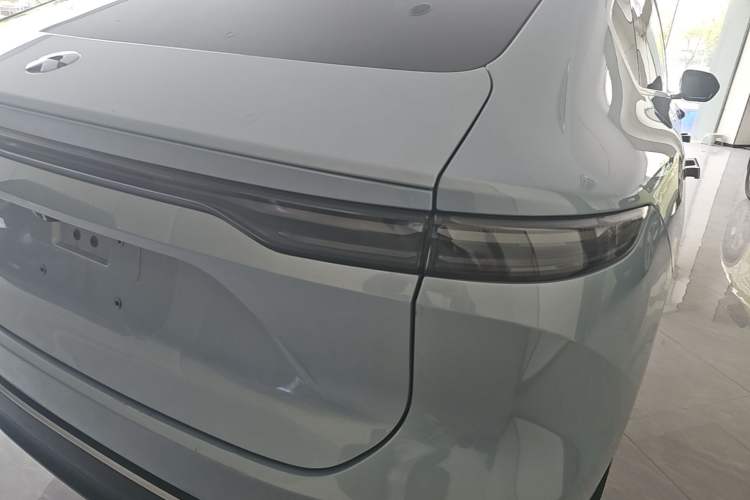 Used Nio EC7 2023 75 kWh Exterior 3