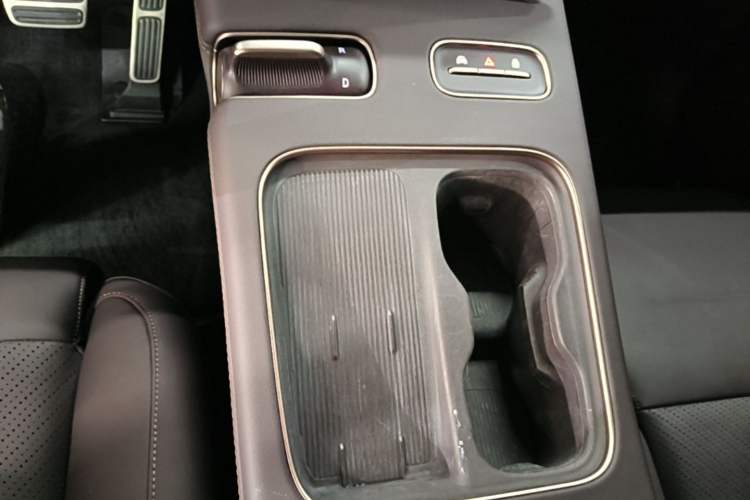 Used Nio EC7 2023 75 kWh Gear Lever