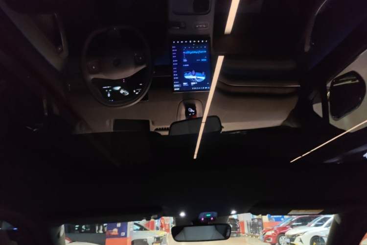 Used Nio EC7 2023 75 kWh Headliner